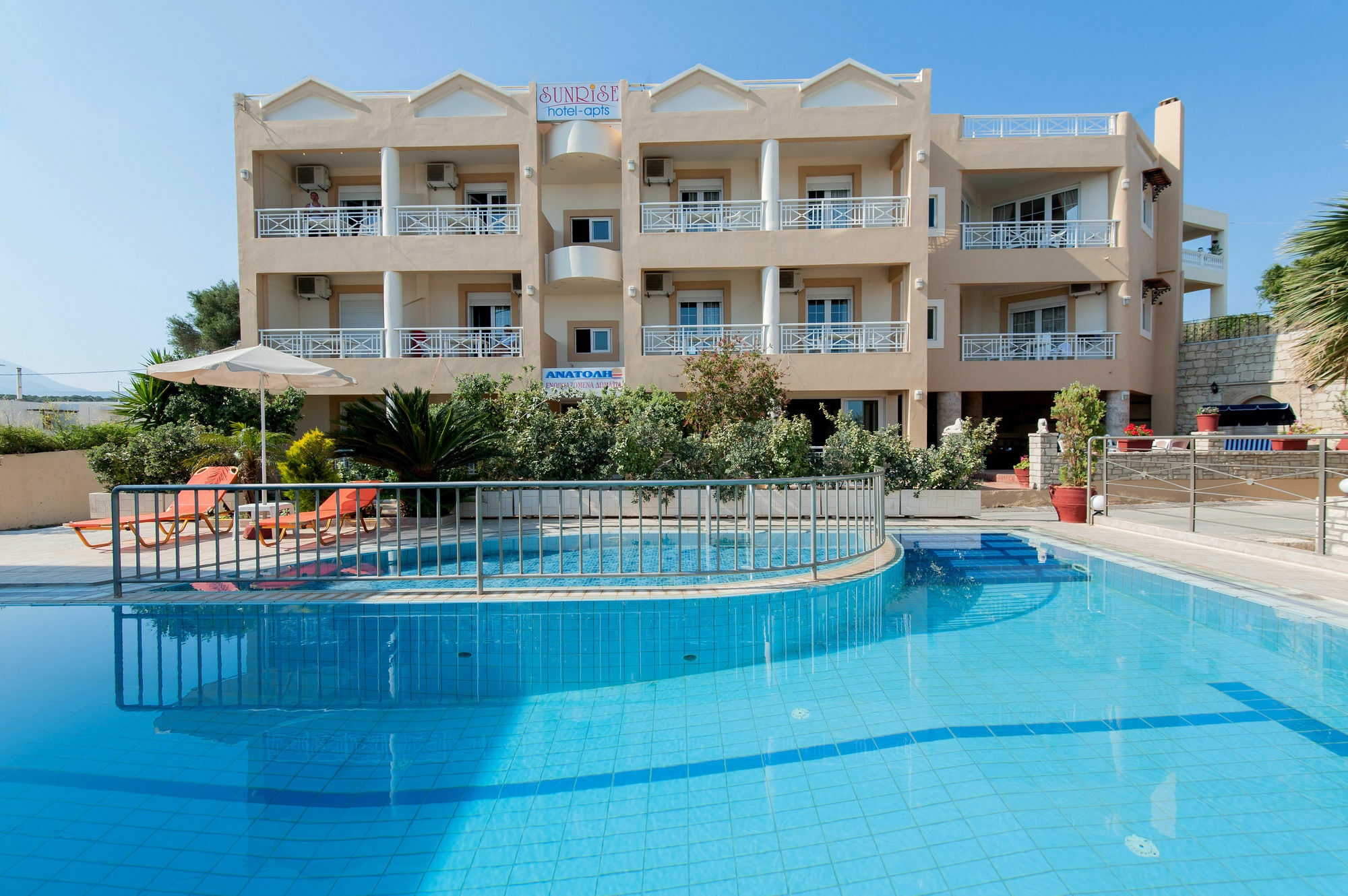 Sunrise Apartments Sfáka Dış mekan fotoğraf